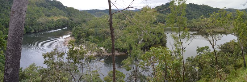 02DaintreePanorama16.JPG - Daintree Coast - the Bloomfield River