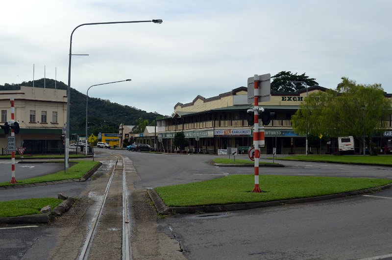 DSC_0014.JPG - Mossman town centre where the cane train tracks cross