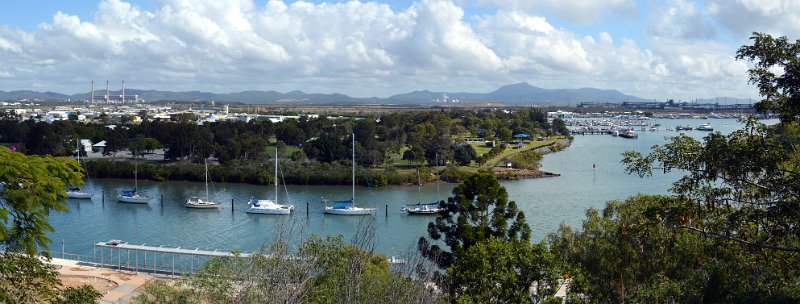 26GstonePan08.JPG - Gladstone harbour