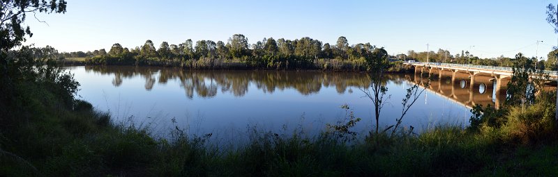 28MbrghPan04.JPG - Maryborough and the Mary River beside our stopover