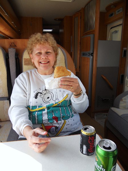 DSCN0400.JPG - Bude - our first traditional Cornish pasty