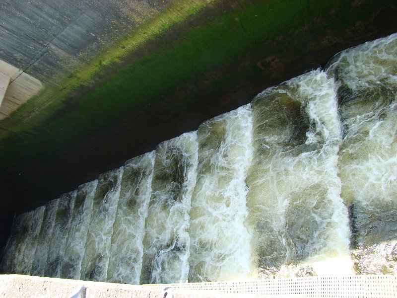 DSC02204.JPG - Cardiff Harbour Fish Pass, allows Salmon and Trout to enter for their spawning