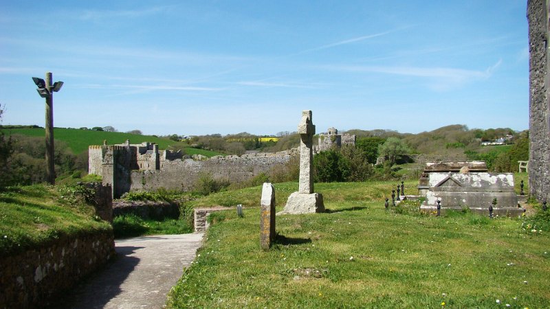 DSC02392.JPG - St James / Manorbier Castle