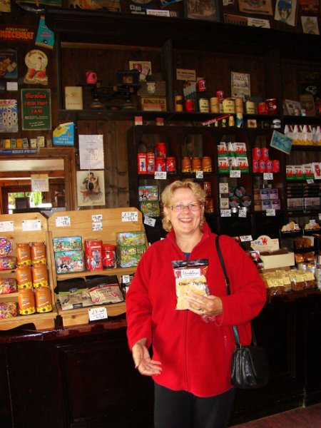 DSC02649.JPG - The kid in a lolly shop
