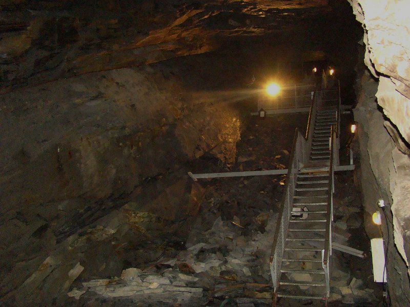 DSC02669.JPG - Underground