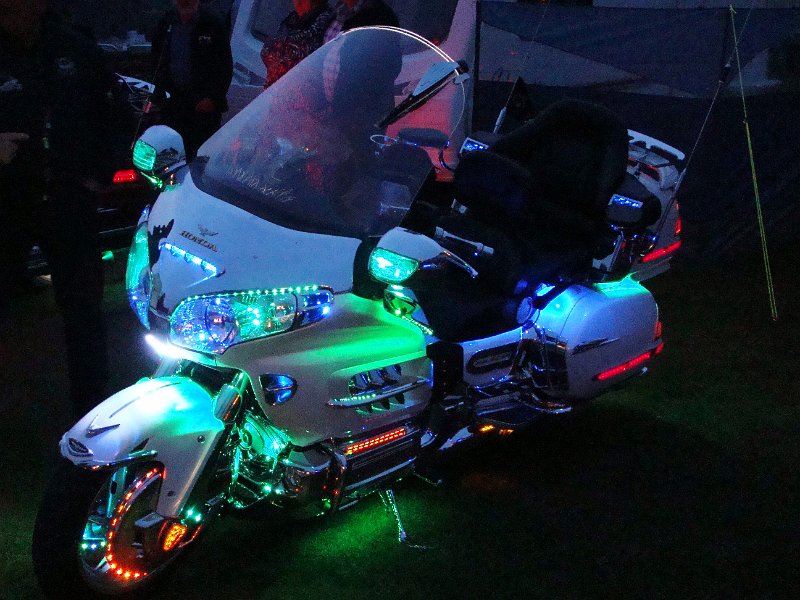 DSC02684.JPG - Honda Goldwing club members showing off their light show