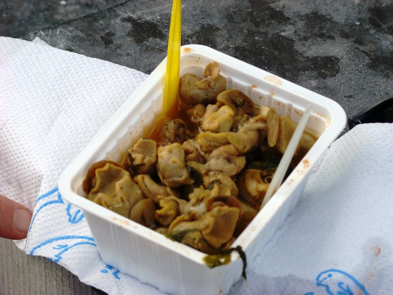 DSC03395.JPG - Oostende - snails for (Dave's) lunch