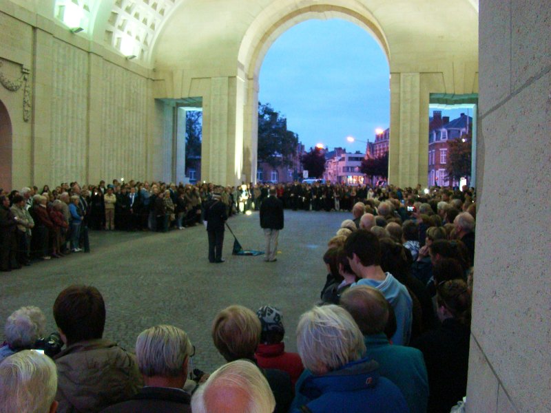 DSC03544.JPG - The Menen gate, Ypres - The Last Post is played at 8pm daily